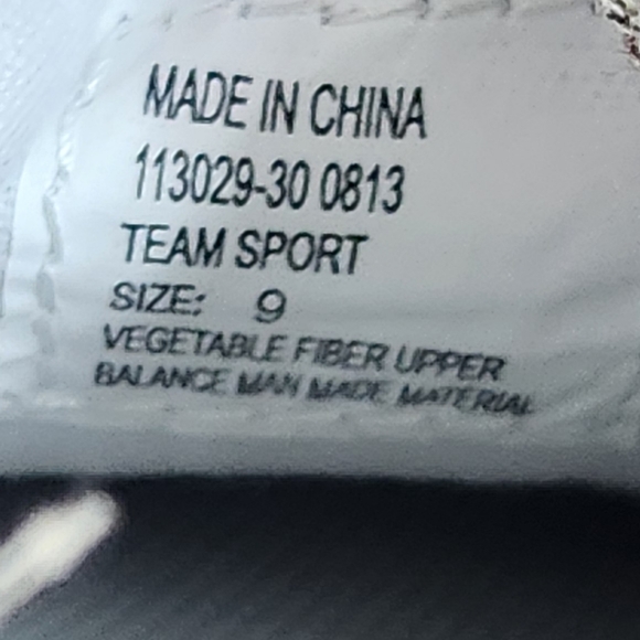 Wisconsin Badgers CRUZERZ Canvas Slip Ons - Picture 12 of 12